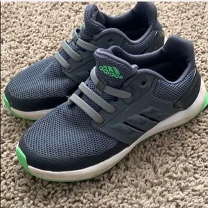 Adidas Rapid Run Size 12